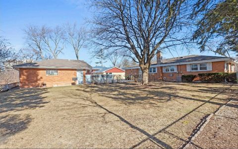 A home in Des Plaines