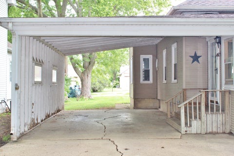 Tiny photo for 416 E Benton Street, Morris, IL 60450 (MLS # 12746621)