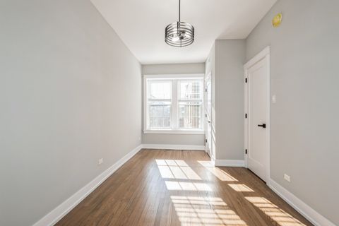 Tiny photo for 1535 W Estes Avenue #3, Chicago, IL 60626 (MLS # 12491398)