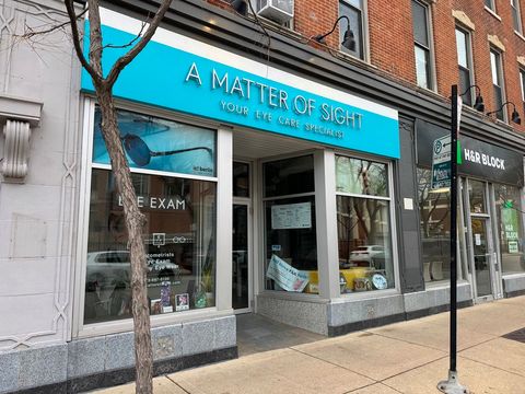 2210 N Clark Street Chicago IL 60614