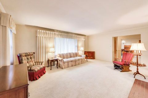Tiny photo for 8012 Davis Street, Niles, IL 60714 (MLS # 12609051)
