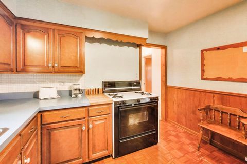 Tiny photo for 8012 Davis Street, Niles, IL 60714 (MLS # 12609051)