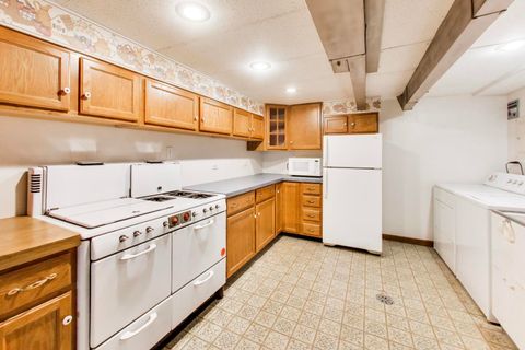 Tiny photo for 8012 Davis Street, Niles, IL 60714 (MLS # 12609051)