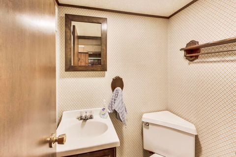 Tiny photo for 8012 Davis Street, Niles, IL 60714 (MLS # 12609051)