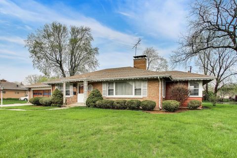 Tiny photo for 8012 Davis Street, Niles, IL 60714 (MLS # 12609051)