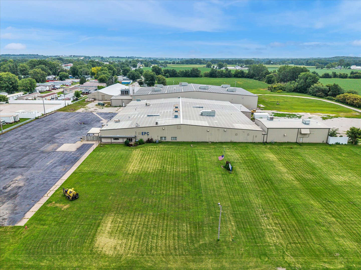 Photo 1 of 31 — 202 1st Street, Kalona, IA 52247