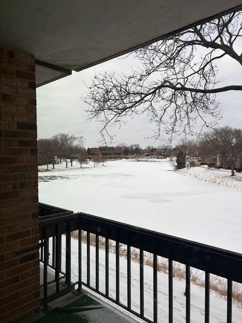 Tiny photo for 101 Lake Hinsdale Drive #205, Willowbrook, IL 60527 (MLS # 12552049)