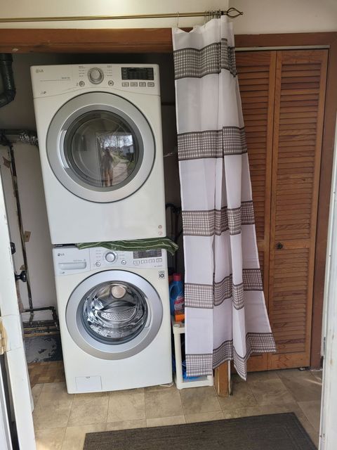 Tiny photo for 18237 Oakwood Avenue, Lansing, IL 60438 (MLS # 12602668)