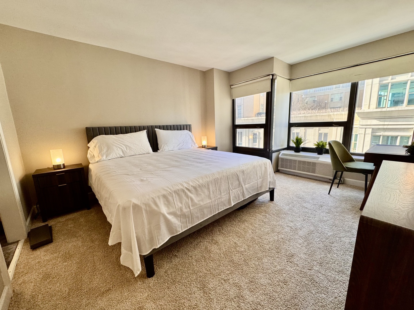 30 E Huron Street 907