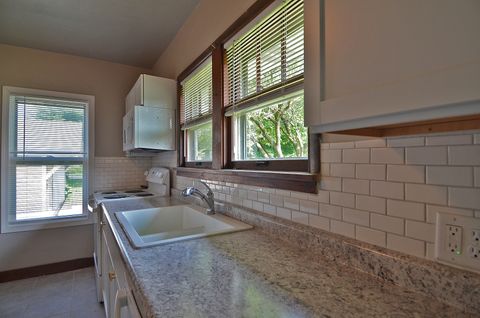 Tiny photo for 760 Guthrie Street, Ottawa, IL 61350 (MLS # 12488866)