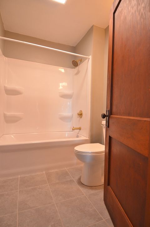 Tiny photo for 760 Guthrie Street, Ottawa, IL 61350 (MLS # 12488866)