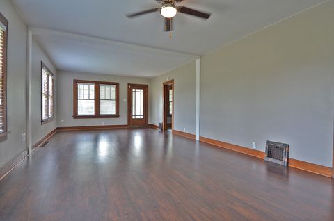Tiny photo for 760 Guthrie Street, Ottawa, IL 61350 (MLS # 12488866)