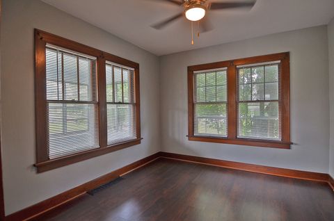 Tiny photo for 760 Guthrie Street, Ottawa, IL 61350 (MLS # 12488866)