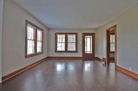 Tiny photo for 760 Guthrie Street, Ottawa, IL 61350 (MLS # 12488866)