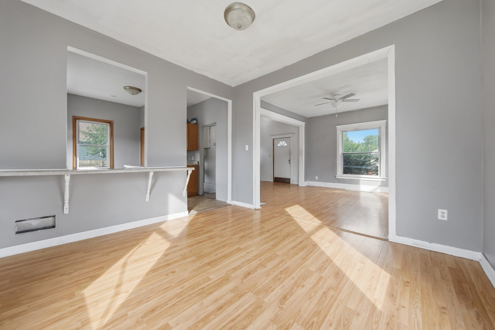 1502 E 4TH Street