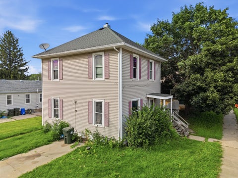 Tiny photo for 1502 E 4TH Street, Sterling, IL 60181 (MLS # 12701862)