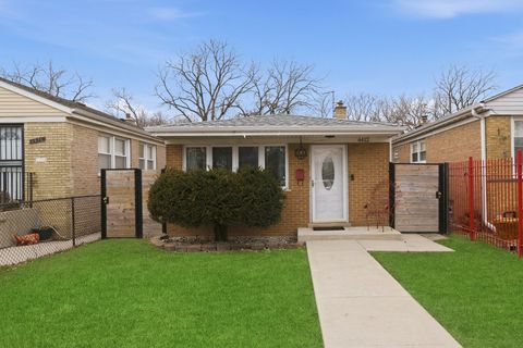 Photo of 4412 S Leamington Avenue, Chicago, IL 60638 (MLS # 12581071)