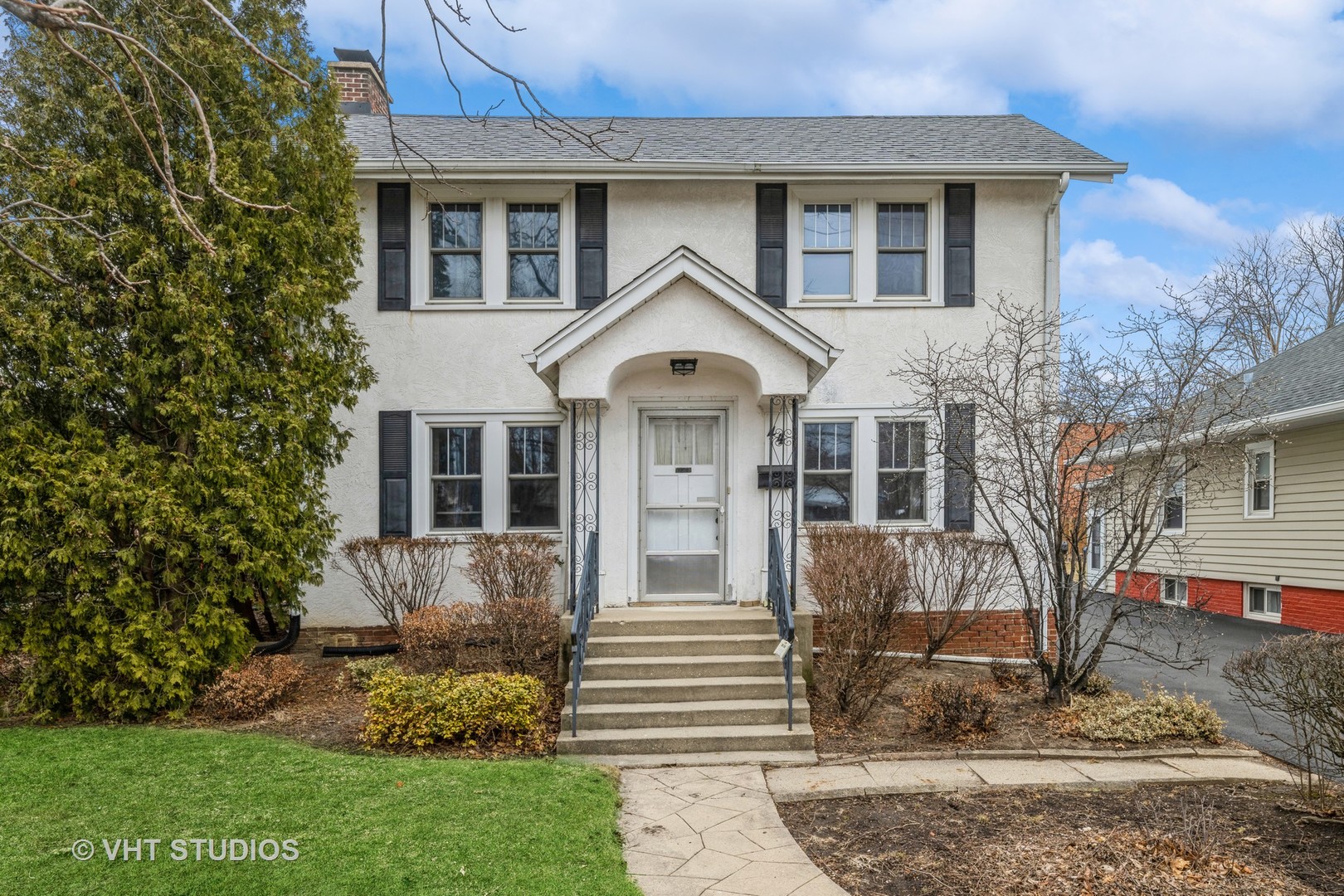 44 Prairie Avenue
