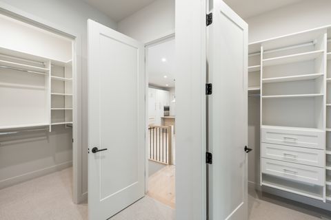 Tiny photo for 19 Heritage Drive, Highland Park, IL 60035 (MLS # 12472177)