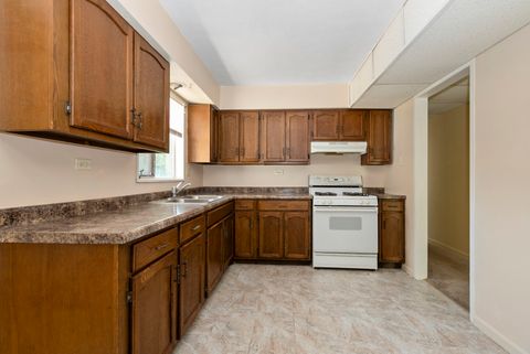 Tiny photo for 417 Lakewood Boulevard, Park Forest, IL 60466 (MLS # 12587023)