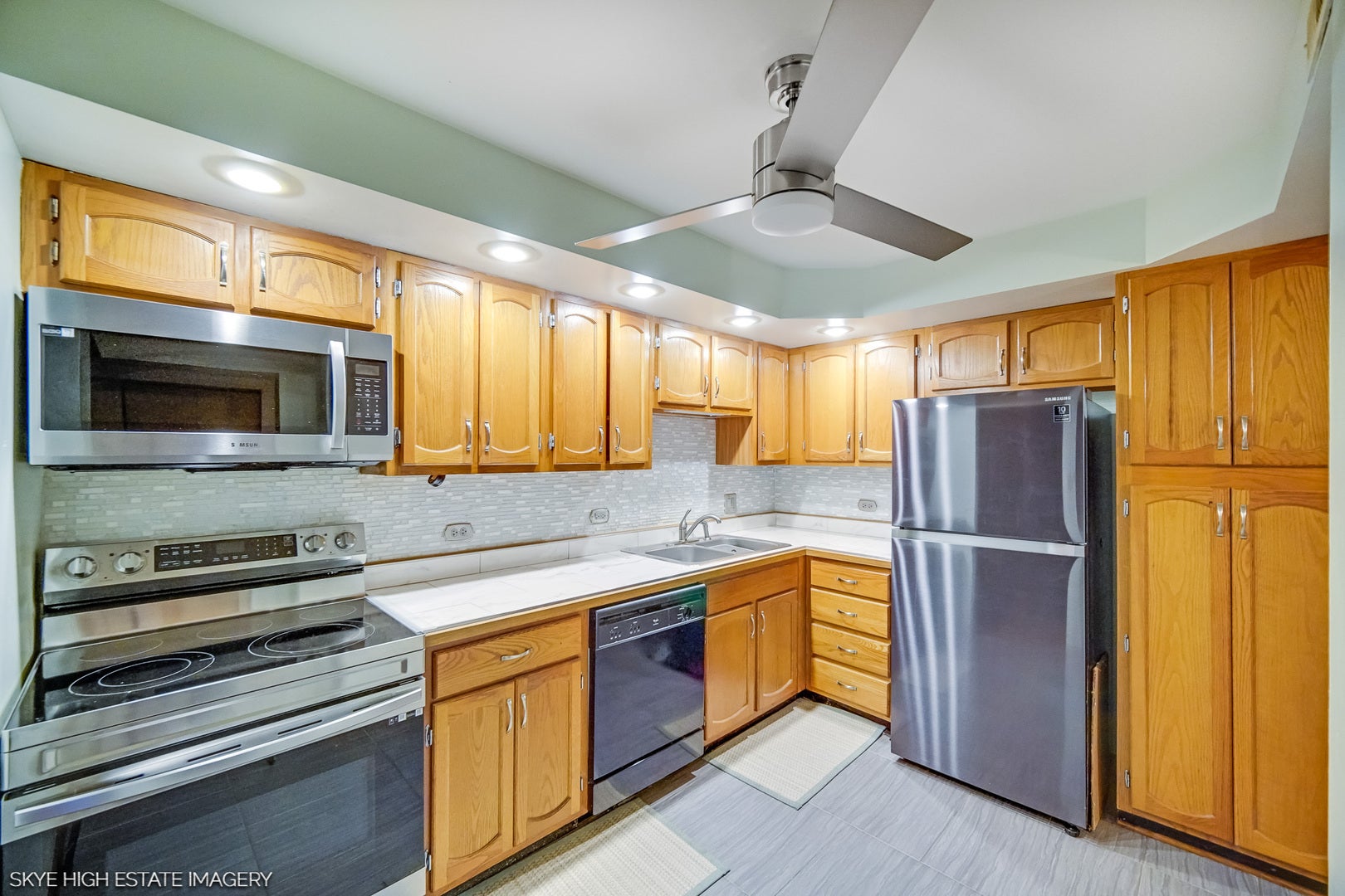 18315 Burnham Avenue 204