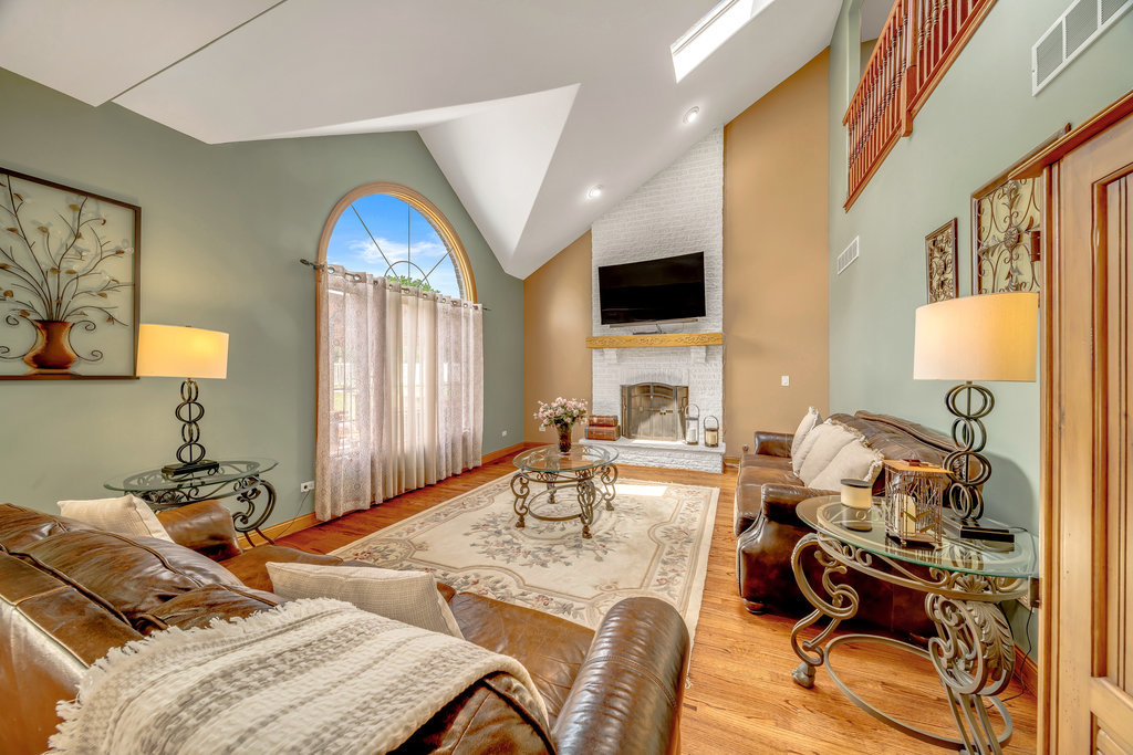 8924 Woodbine Court