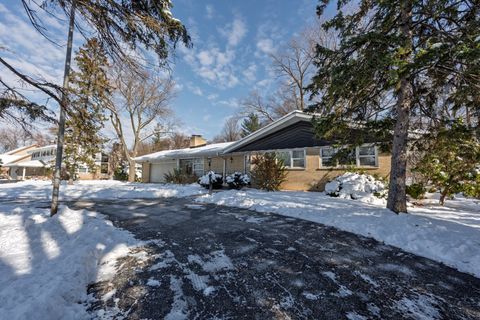 Photo of 6325 Keokuk Road, Indian Head Park, IL 60525 (MLS # 12530492)