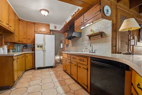 Tiny photo for 1721 PARKVIEW Avenue, Rockford, IL 61107 (MLS # 12735065)