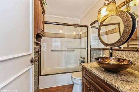 Tiny photo for 5445 N Sheridan Road #1815, Chicago, IL 60640 (MLS # 12370600)