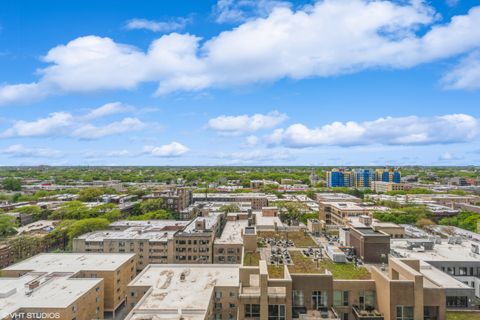 Tiny photo for 5445 N Sheridan Road #1815, Chicago, IL 60640 (MLS # 12370600)