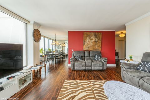 Tiny photo for 5445 N Sheridan Road #1815, Chicago, IL 60640 (MLS # 12370600)