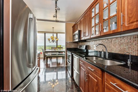 Tiny photo for 5445 N Sheridan Road #1815, Chicago, IL 60640 (MLS # 12370600)