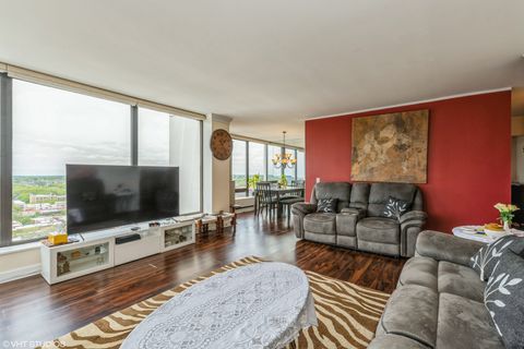 Tiny photo for 5445 N Sheridan Road #1815, Chicago, IL 60640 (MLS # 12370600)