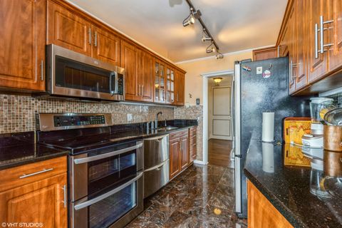 Tiny photo for 5445 N Sheridan Road #1815, Chicago, IL 60640 (MLS # 12370600)