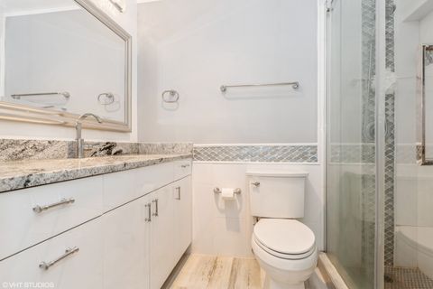 Tiny photo for 5445 N Sheridan Road #1815, Chicago, IL 60640 (MLS # 12370600)