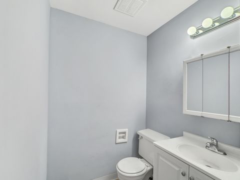 Tiny photo for 191 N Waters Edge Drive #101, Glendale Heights, IL 60139 (MLS # 12614845)