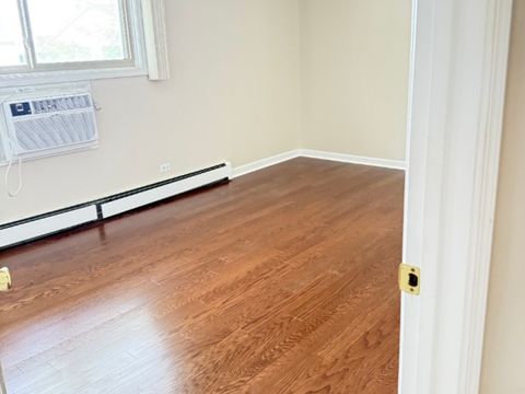 Tiny photo for 551 Carlysle Drive #10, Clarendon Hills, IL 60514 (MLS # 12633798)
