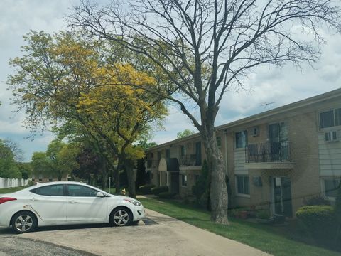 Tiny photo for 551 Carlysle Drive #10, Clarendon Hills, IL 60514 (MLS # 12633798)