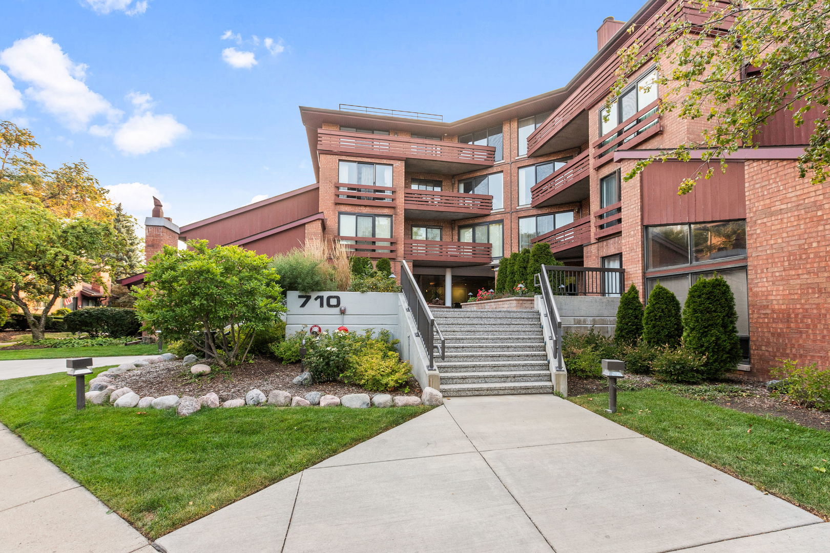 710 Waukegan Road 201