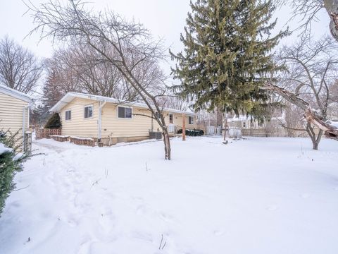 Tiny photo for 38867 N Lakewood Avenue, Lake Villa, IL 60046 (MLS # 12550689)