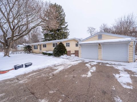 Tiny photo for 38867 N Lakewood Avenue, Lake Villa, IL 60046 (MLS # 12550689)
