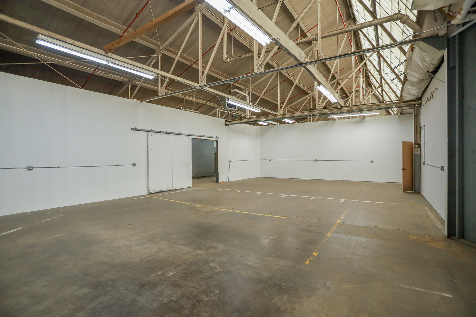 4045 N ROCKWELL Street 107