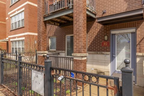 Tiny photo for 915 S Lytle Street #102, Chicago, IL 60607 (MLS # 12609514)