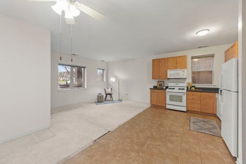 Tiny photo for 915 S Lytle Street #102, Chicago, IL 60607 (MLS # 12609514)