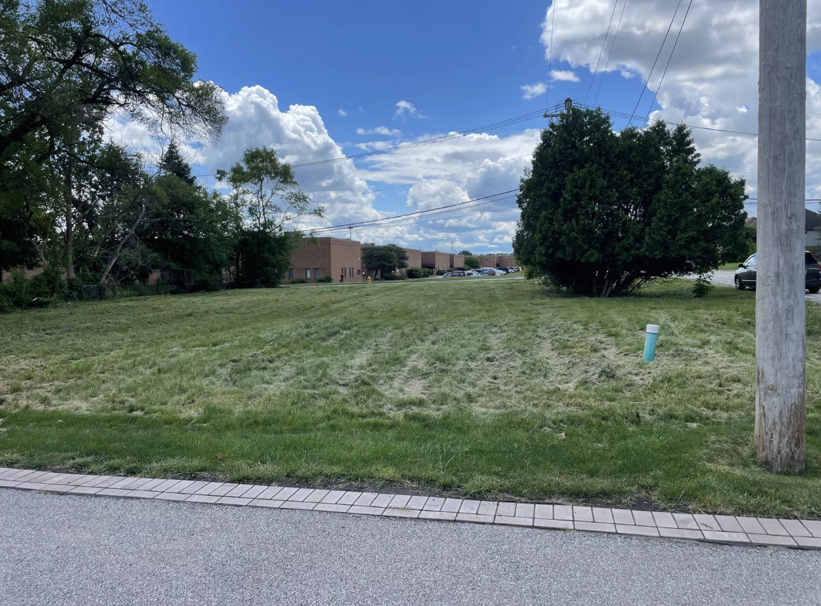 600 E Armitage Avenue