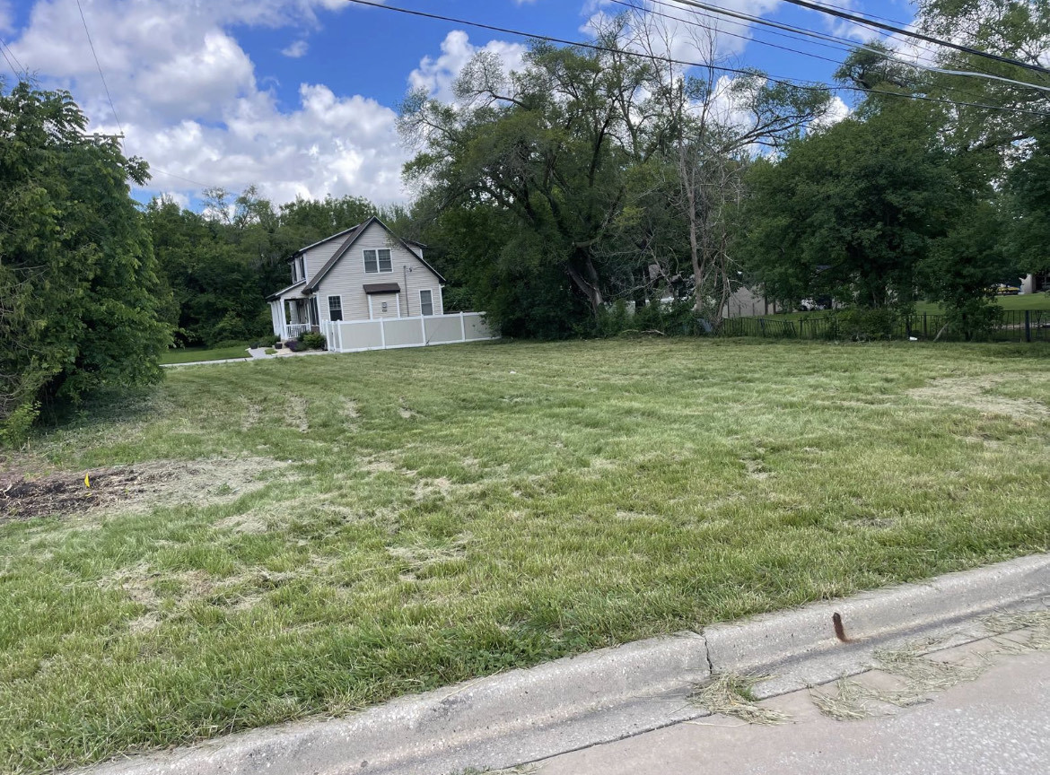 600 E Armitage Avenue