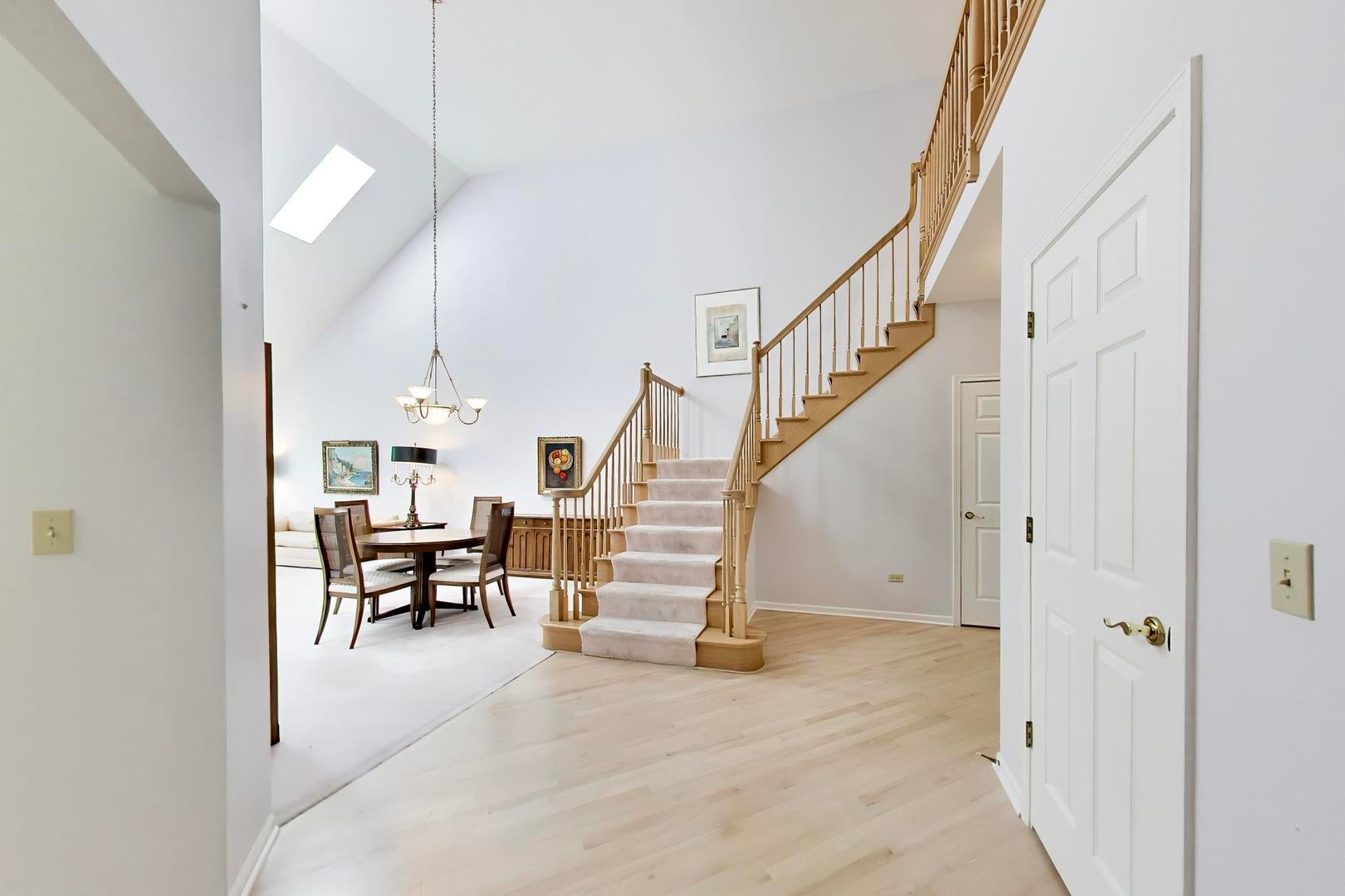 2107 Norwich Court