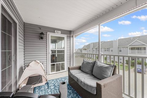 Tiny photo for 3044 Stillwater Landing #201, Urbana, IL 61802 (MLS # 12496605)