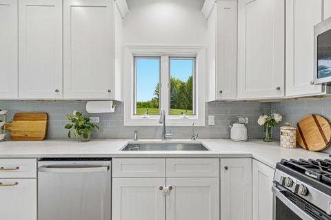 Tiny photo for 5N619 Farrier Point Lane, St. Charles, IL 60175 (MLS # 12675203)