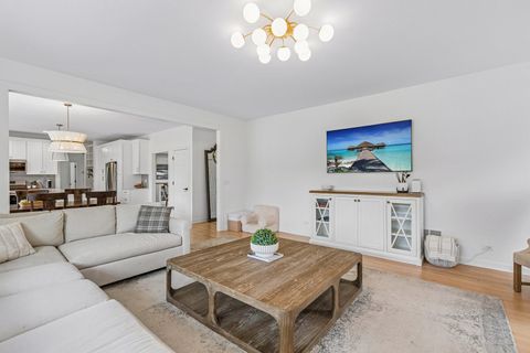 Tiny photo for 5N619 Farrier Point Lane, St. Charles, IL 60175 (MLS # 12675203)